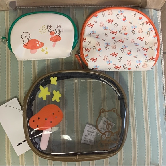 LINE FRIENDS Brown & Friends Mushroom COSMETIC BAG 3 PIECE SET! - Picture 6 of 11